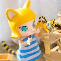 MOLLY Cat In The Box Action Figure -Pop Mart Sale Shop 20231011 120203 881331 1200x1200