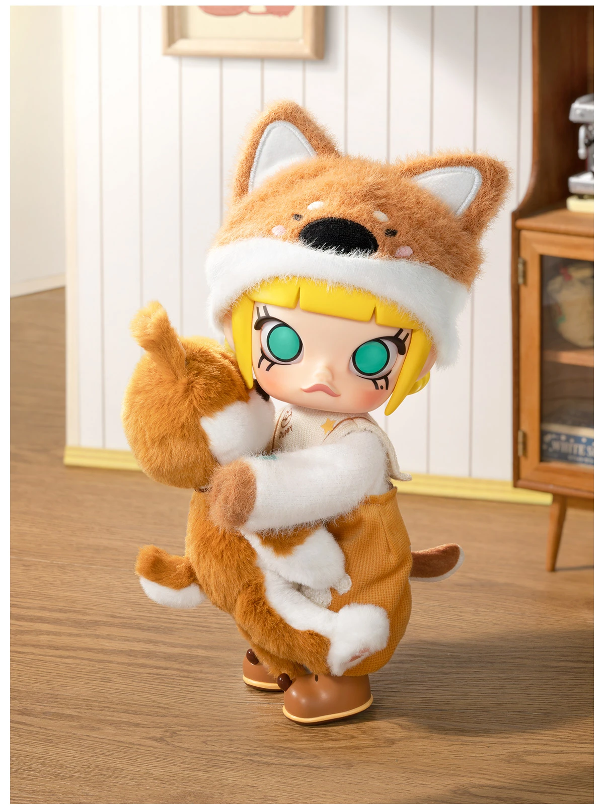 MOLLY Hugging 1/8 Action Figure MOLLY Hugging 1/8 Action Figure -Pop Mart Sale Shop 20250109 183351 089134 5 molly hugging 1 8 action figure bjd details popmart