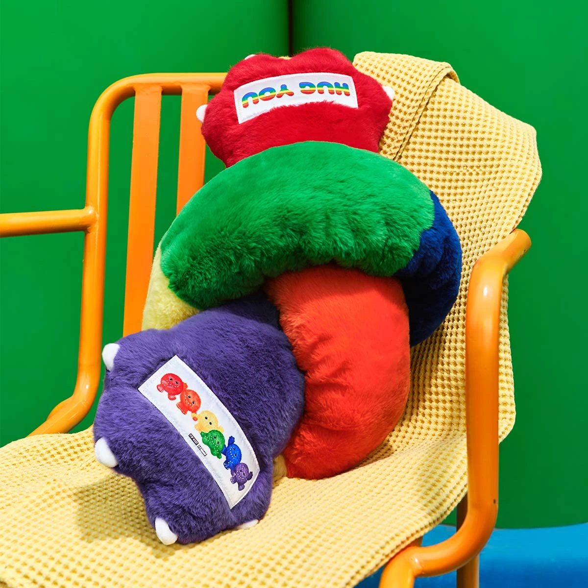 INSTINCTOY HUG YOU SERIES-Pillow INSTINCTOY HUG YOU SERIES-Pillow -Pop Mart Sale Shop 20250429 143119 711020 2 instinctoy hug you series pillow accessories details popmart